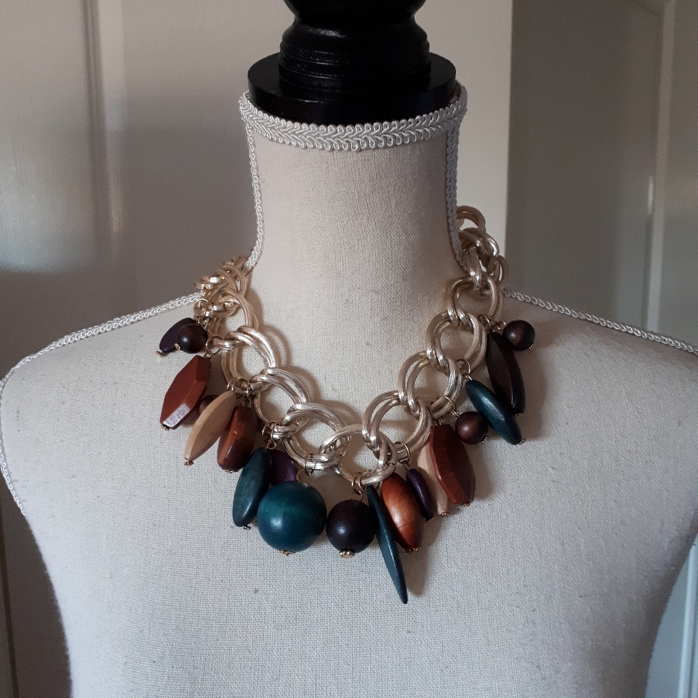 Statement necklace